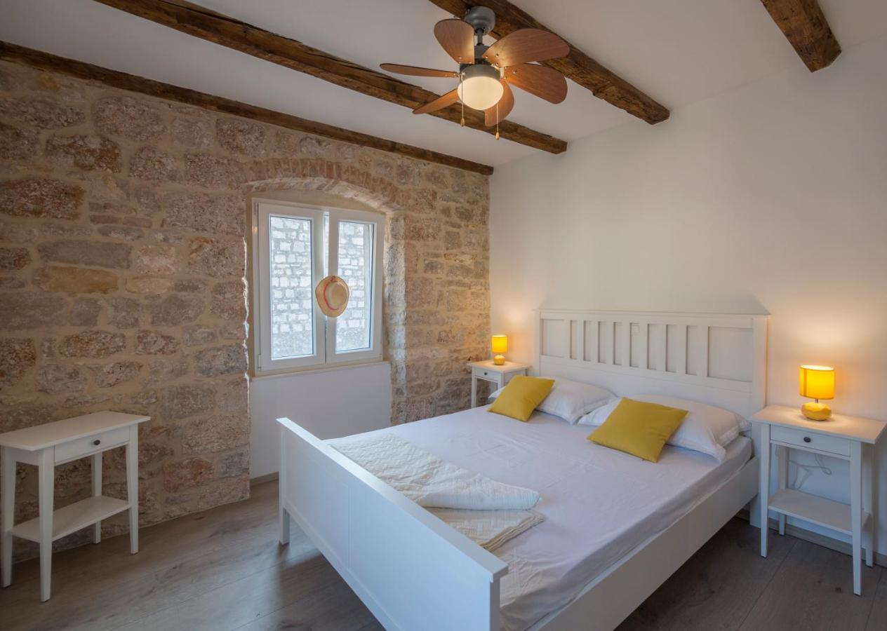 Apartments Bepi Komiža Eksteriør billede