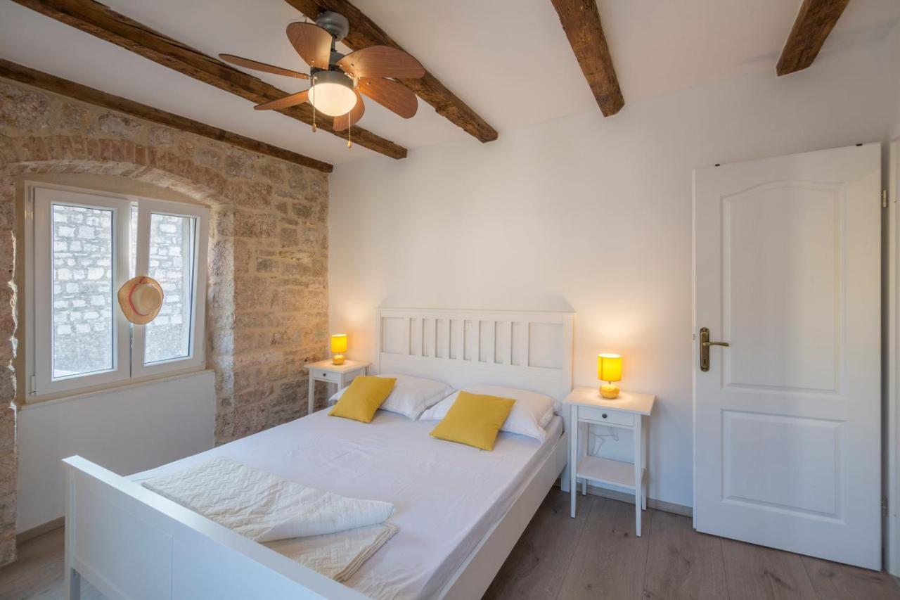 Apartments Bepi Komiža Eksteriør billede